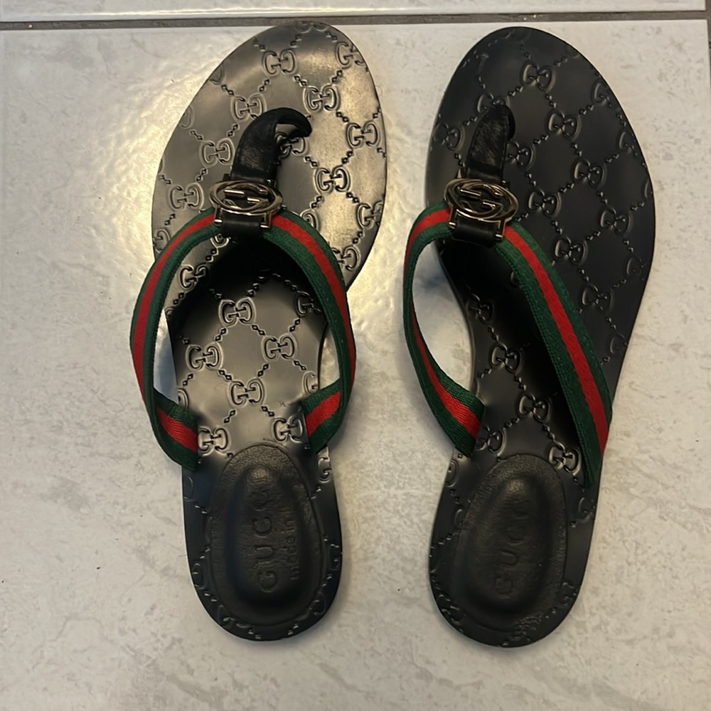Gucci Women GG logo thong sandals size 38 - Picture 3 of 4